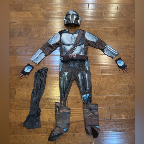 Star Wars The Mandolorian costume - Picture 1 of 7